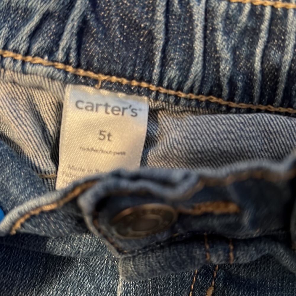 Carters Shorts - Picture 3 of 3
